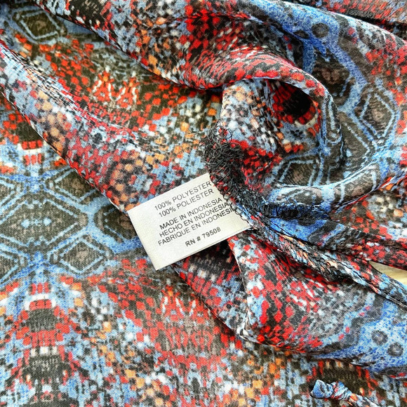 Violet & Claire Kaleidoscope Printed Blouse | Size Small - Picture 4 of 8